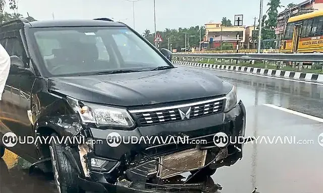 Moodbidri: Car crashes into divider after driver loses control