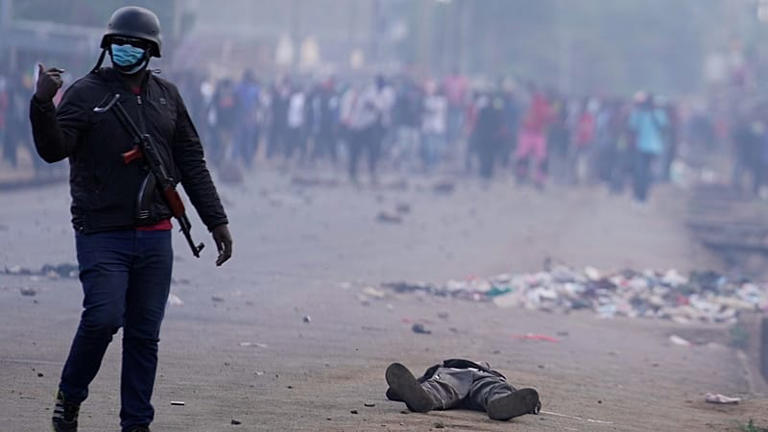 Deadly clashes in Kenya as protesters fight US Ebola quarantine facility