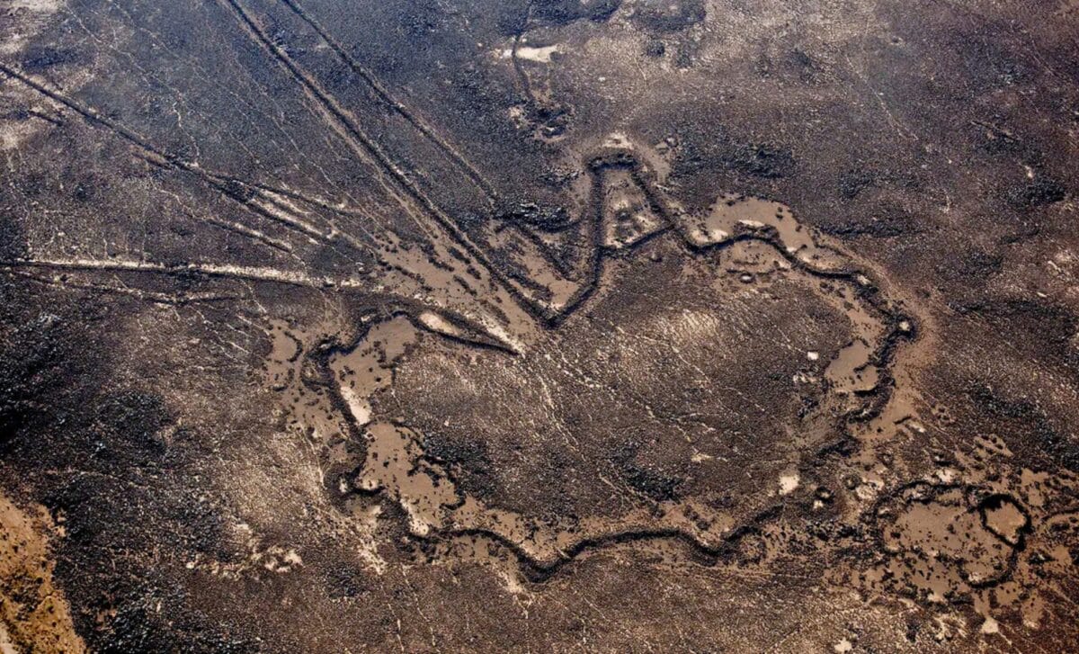 From the air, Jordan’s desert reveals giant stone structures lost for ...
