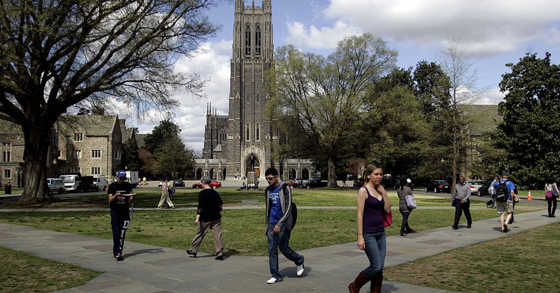 College sticker prices top $100,000 at 16 schools — but many students ...