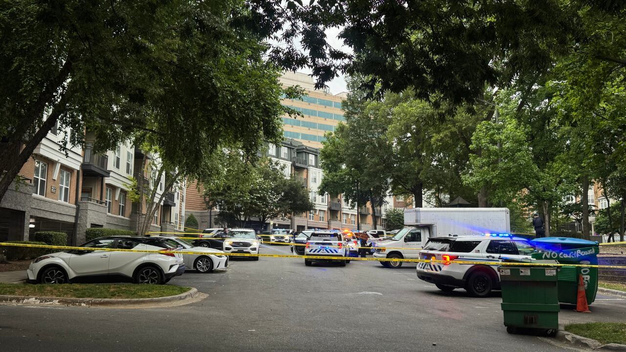Police investigate deadly stabbing in Uptown
