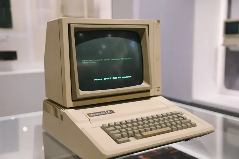 Don't throw them away: 7 old tech devices in your closets that are now ...
