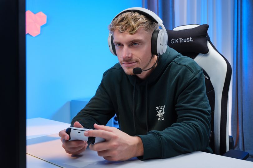 GXTrust Forta wireless gaming headset review: Good budget-priced PS5 ...