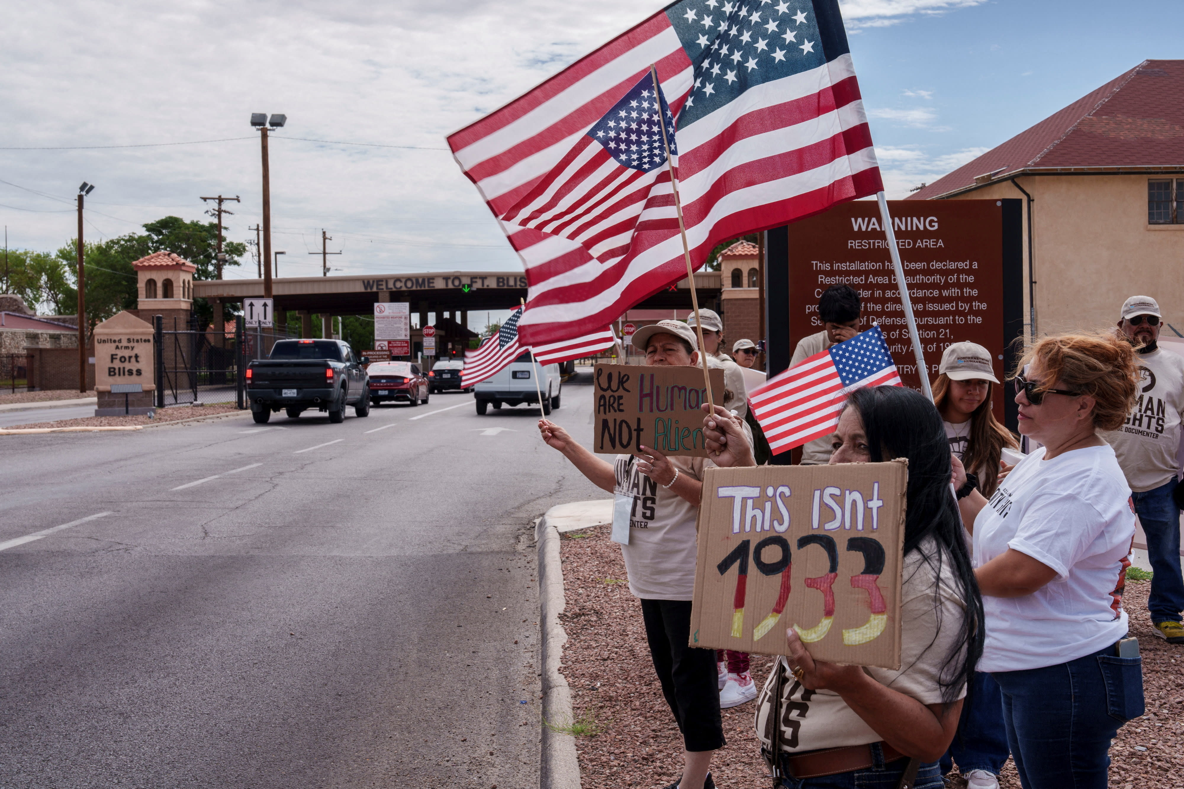 ICE ends 30-day death reporting rule as detainee deaths reach 20-year high