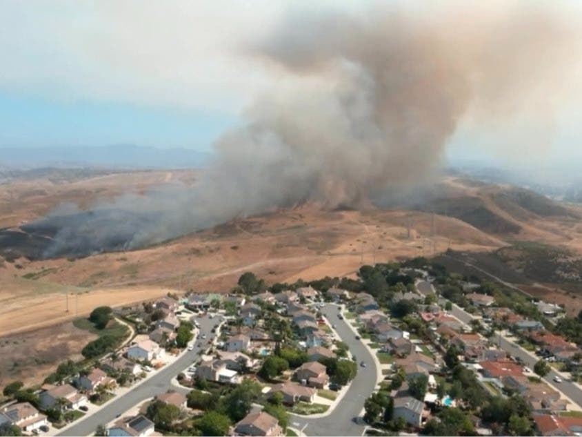 Smell smoke in Temecula? 800 acre fire burns nearby