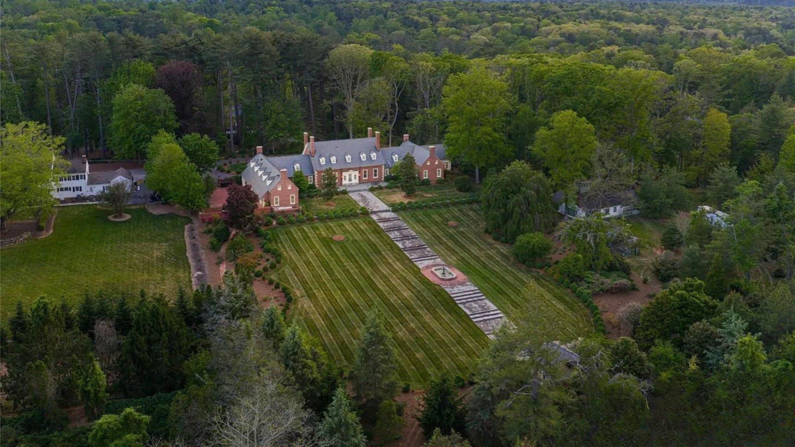 103-year-old North Carolina estate built as first-ever family replica ...