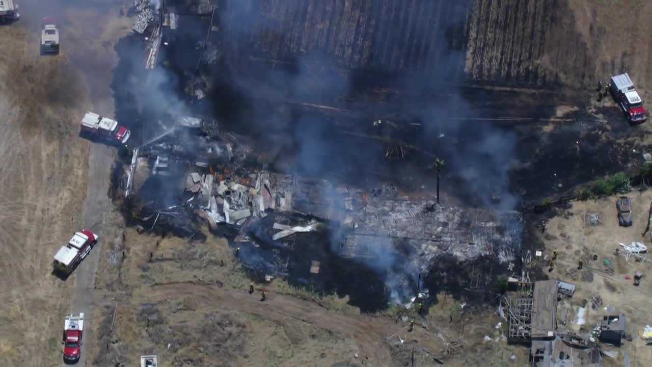 Sacramento County vegetation fire damages multiple structures