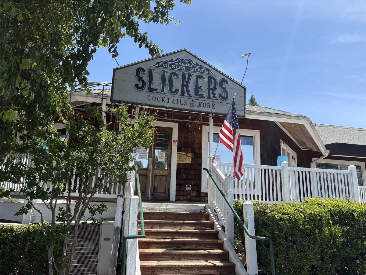 City Slickers resumes alcohol sales as Folsom bar nears ownership change