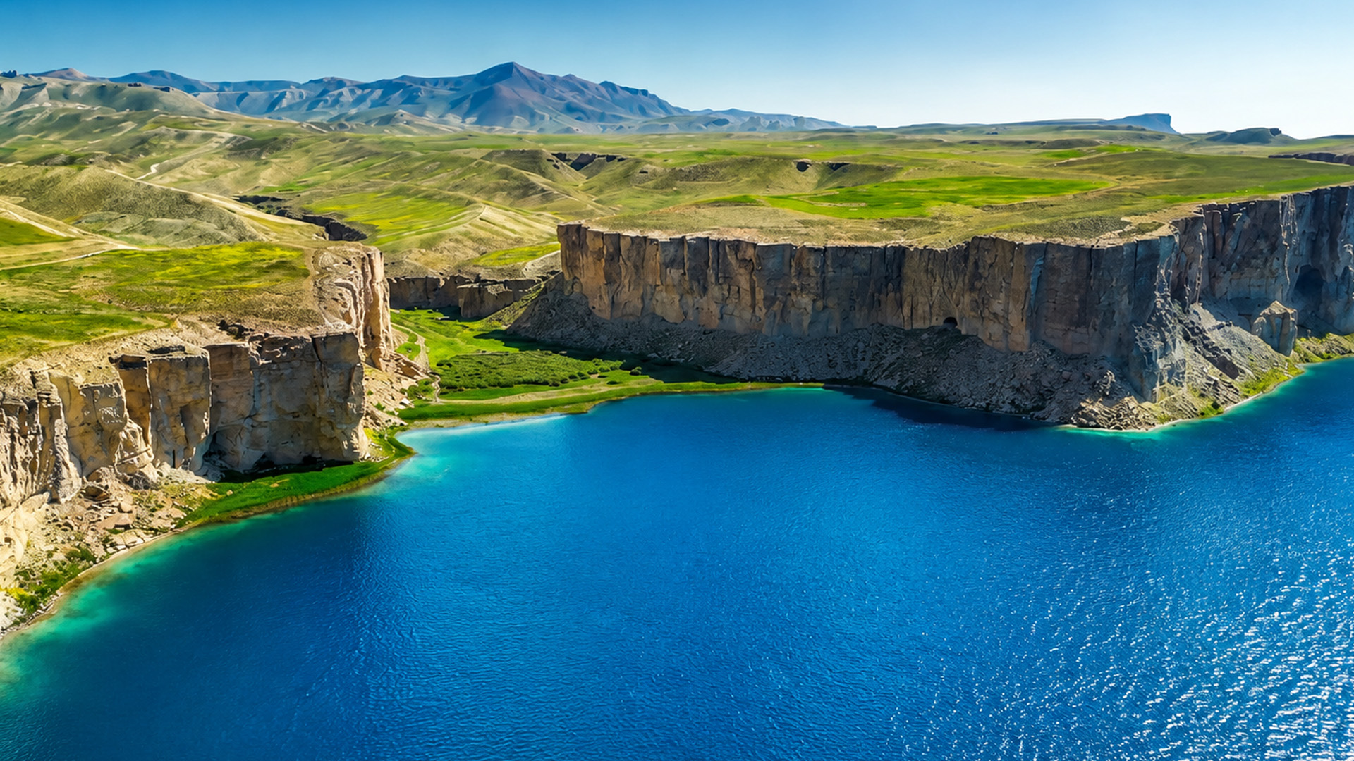 The natural barrier that created a lake