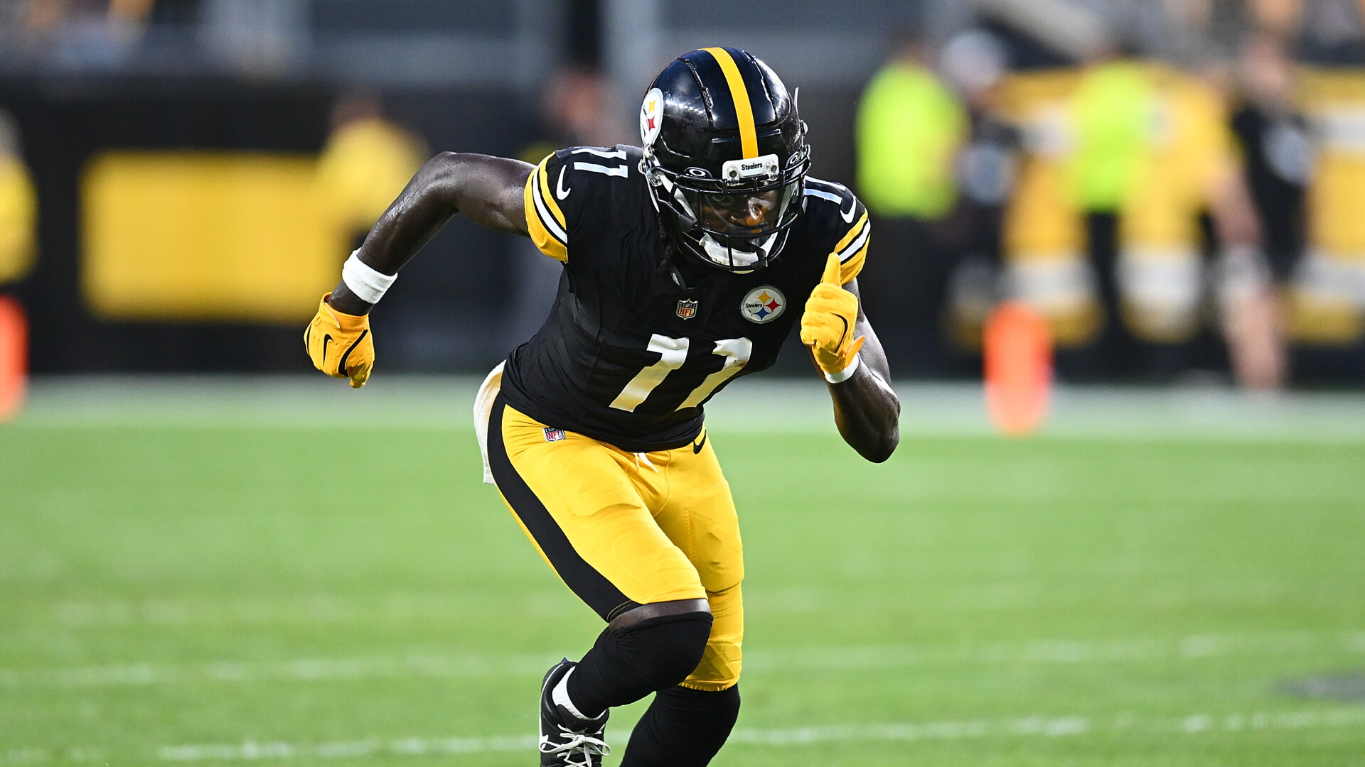 Raiders sign WR Brandon Johnson