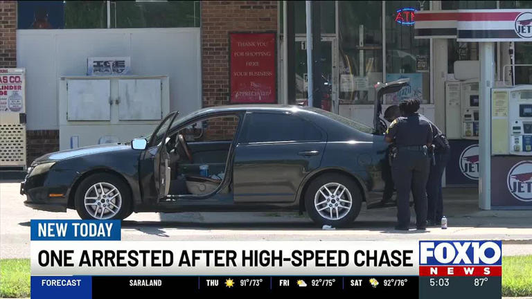 1 arrested after high-speed chase crosses county lines into Mobile