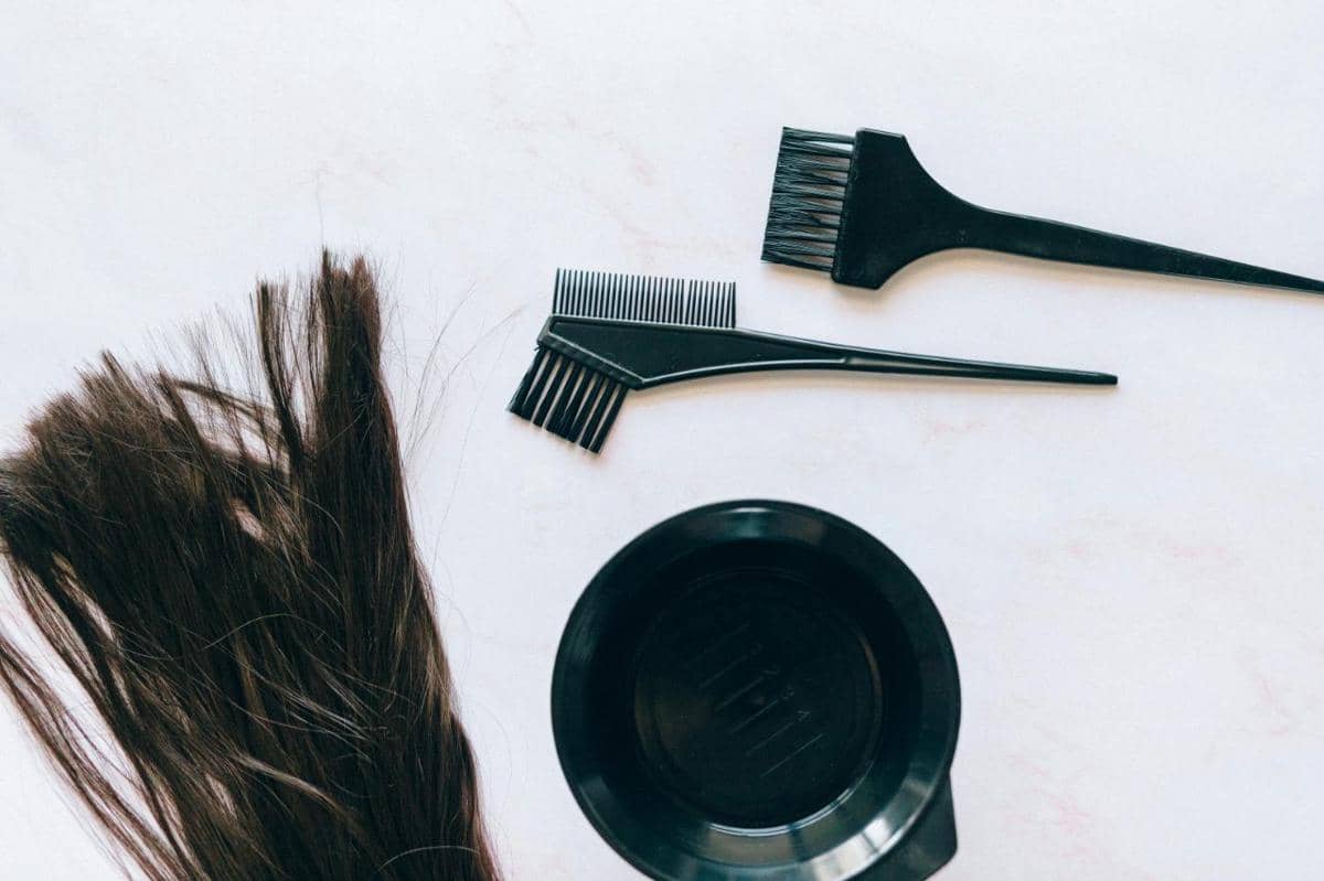 Cara hair toning di rumah yang aman dan tips merawatnya