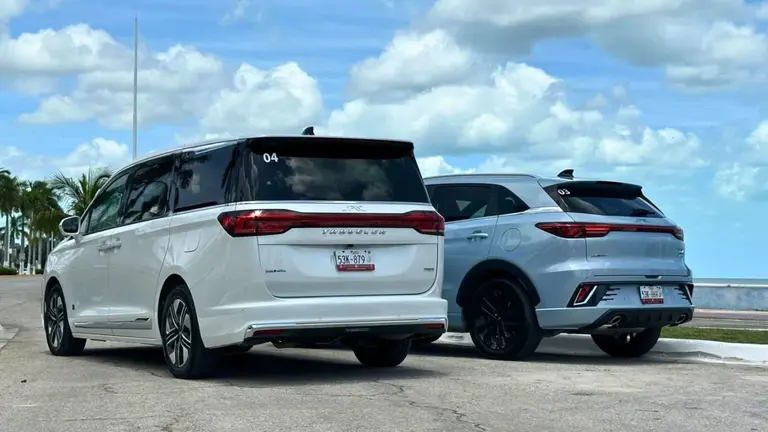 JAC 6 PHEV y Traveler PHEV, primer manejo en México, eficiencia híbrida ...