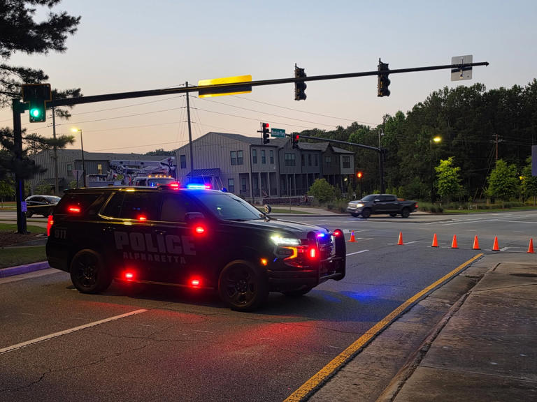 Person injured in car crash, Alpharetta police say