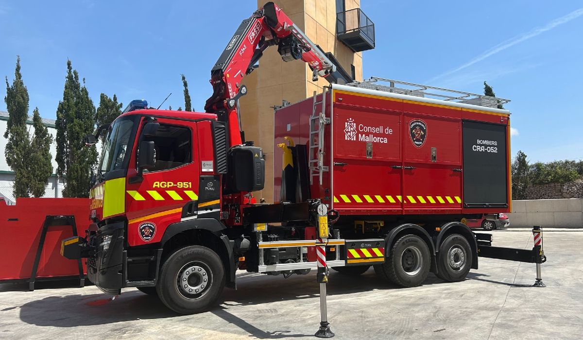 Dos muertos y 24 heridos en un incendio en un bloque de viviendas de ...