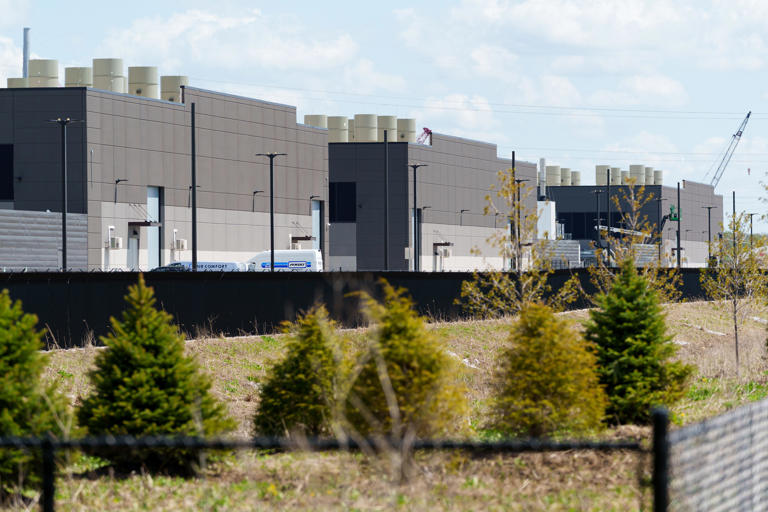 Five things to know about Amazon data centers' use of water