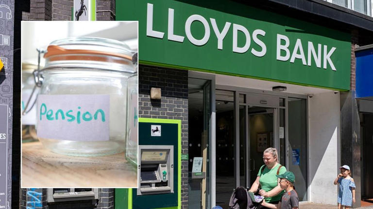 Lloyds Bank launches £5,000 cashback deal in major pensions overhaul
