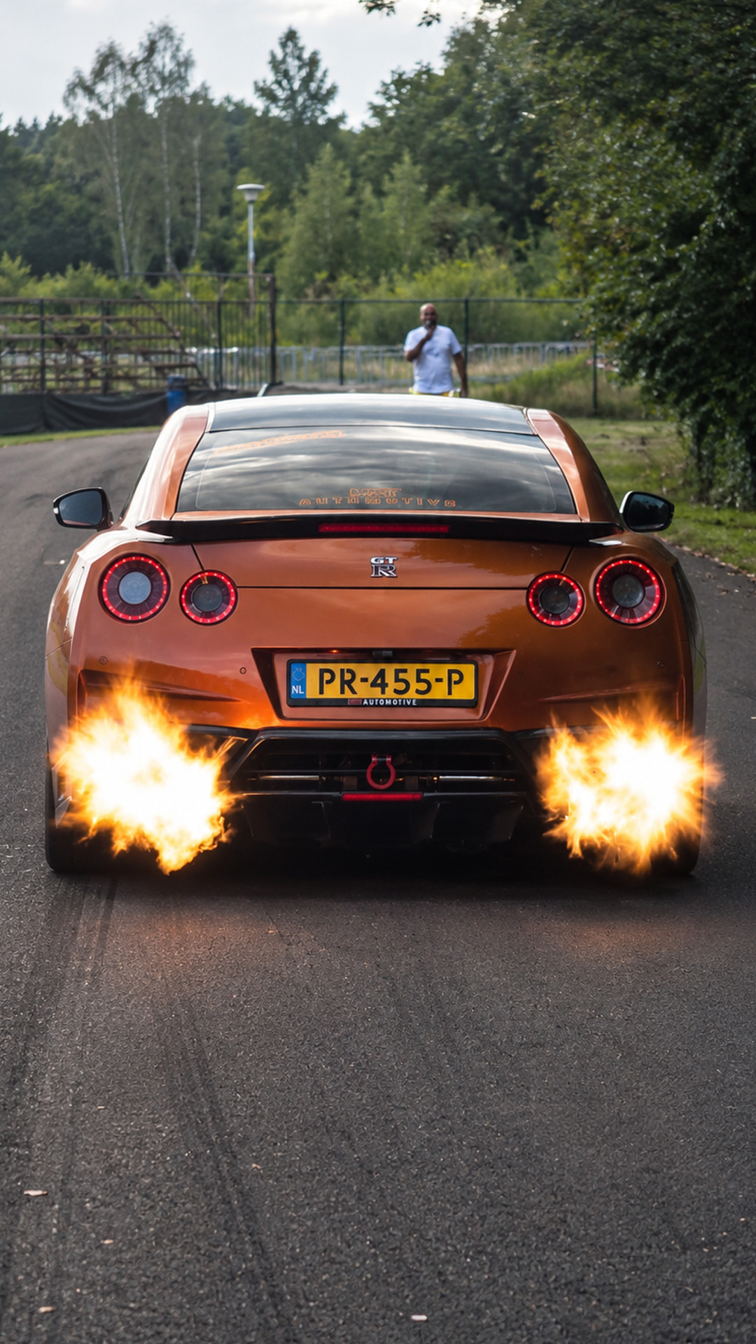 GT-R R35 exhaust sound brings flames and road presence