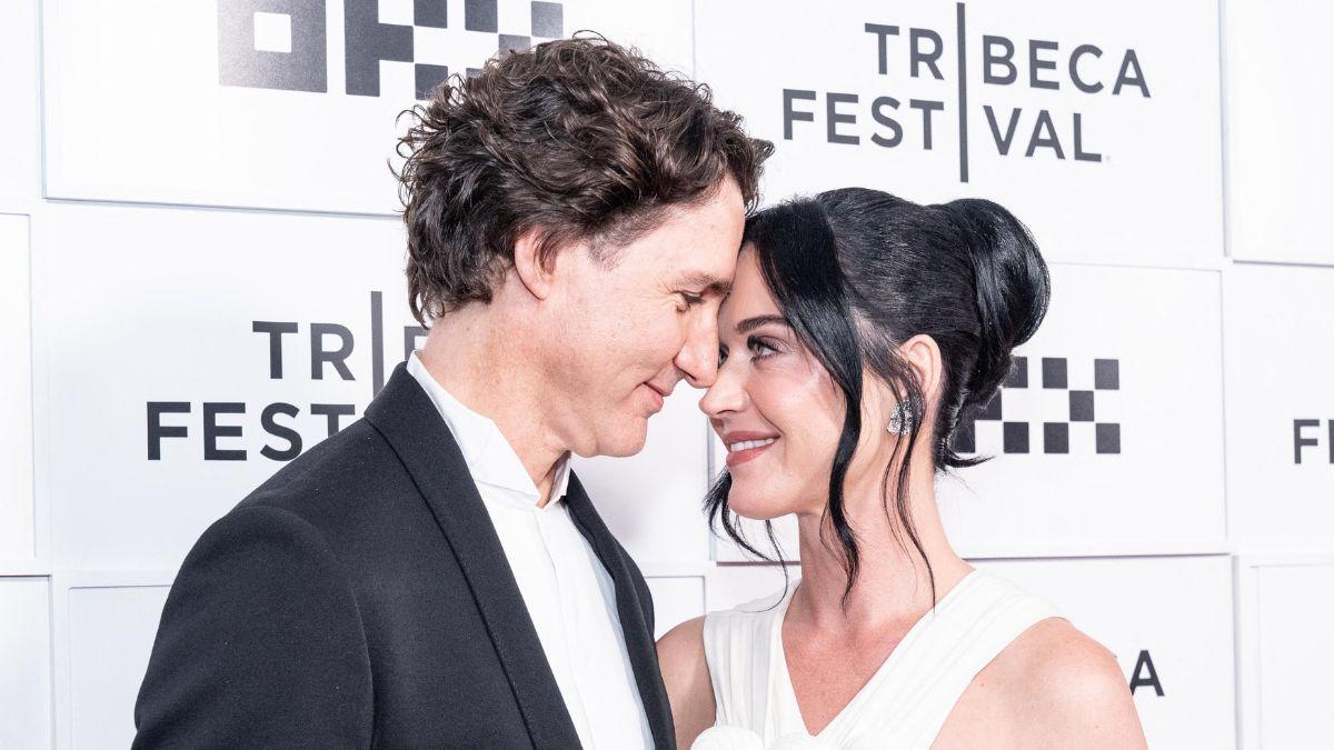 Katy Perry and Justin Trudeau hold hands and merge brands on red carpet ...
