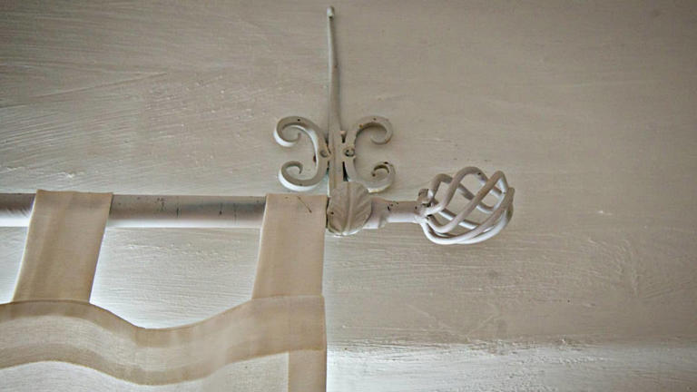 Curated visual reference: Gallery Detail: 5 Common Window Treatment Mistakes That Make Your Home Look