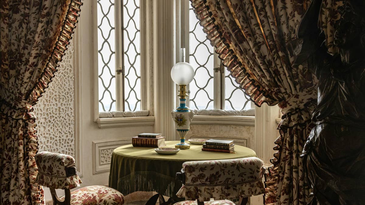 Photo inspiration: Fresh Look at 5 Common Window Treatment Mistakes That Make Your Home Look