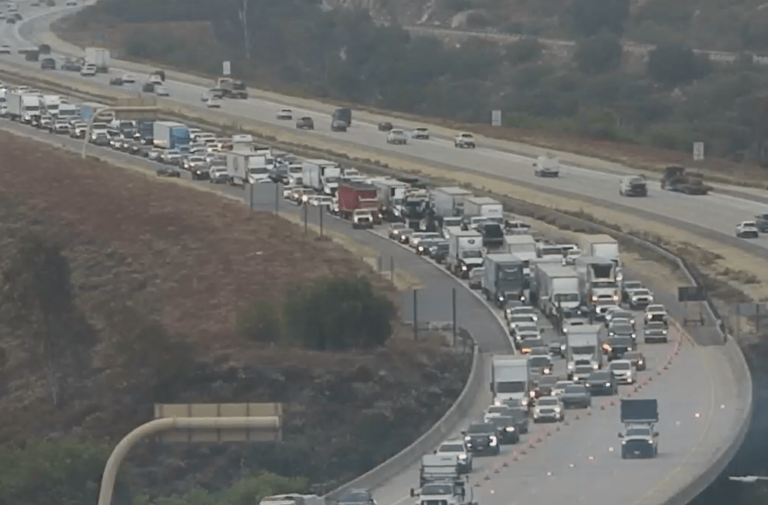 Deadly crash shuts down northbound I-15 near SR-76, causing major ...