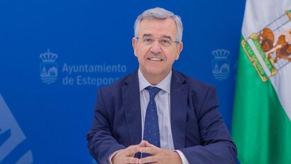 El alcalde de Estepona logra licencia para 20 apartamentos turísticos ...