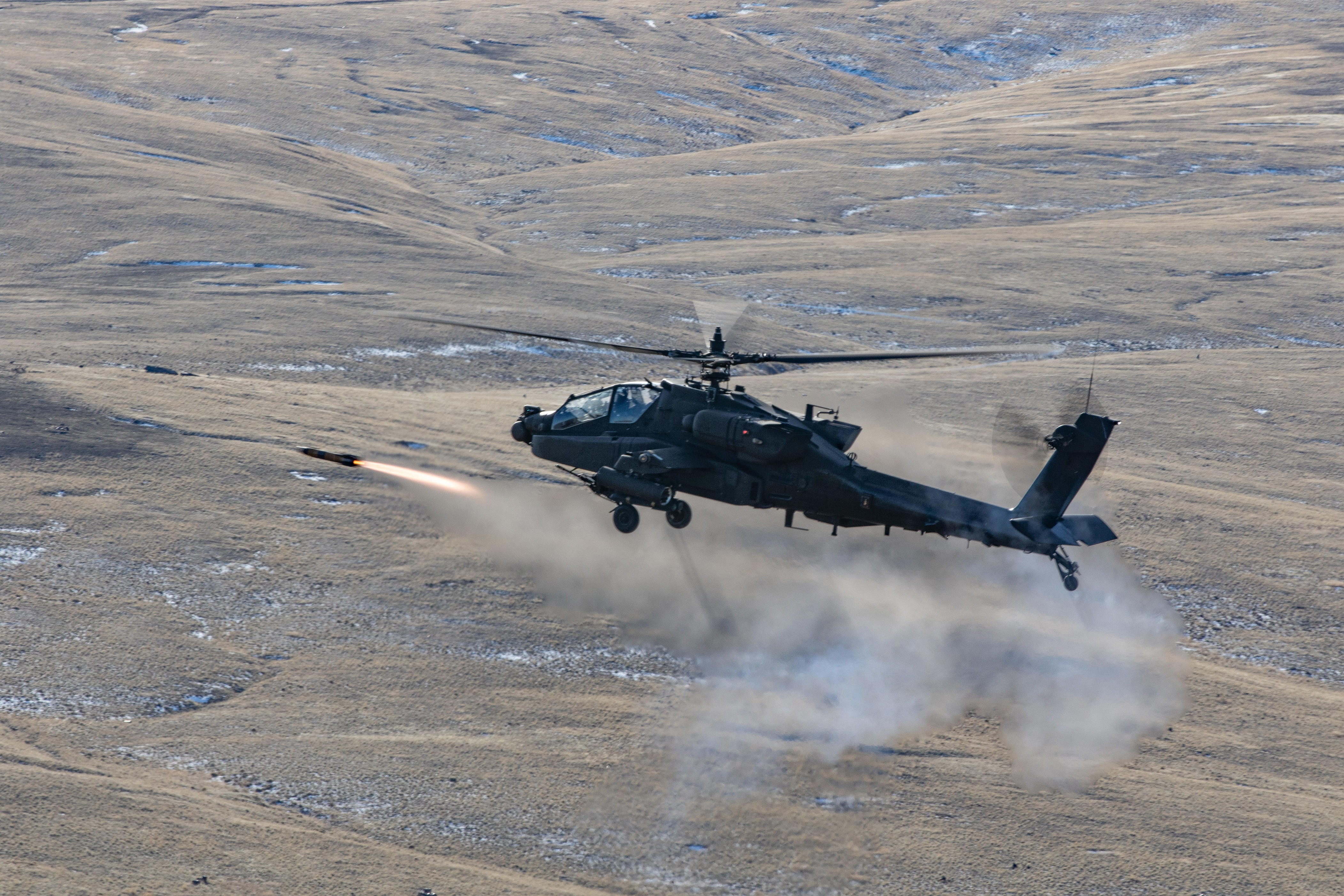 An AH-64 Apache attack helicopter went down near Iran. Take a closer ...