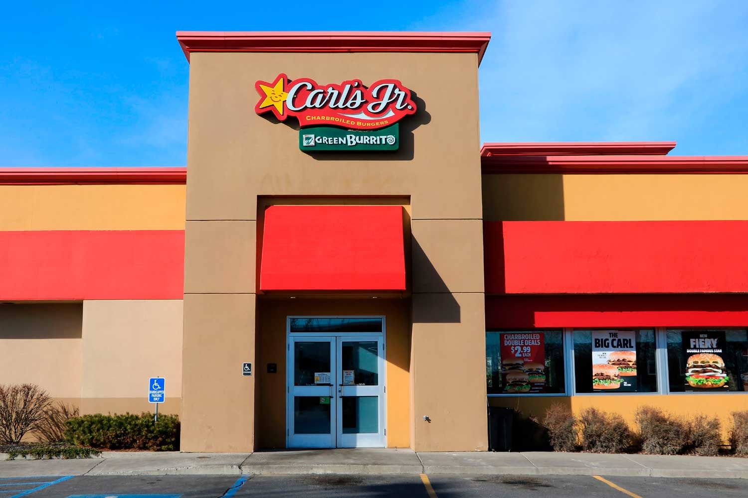 Major Carl's Jr. franchisee closing 10 and selling 49 locations amid ...