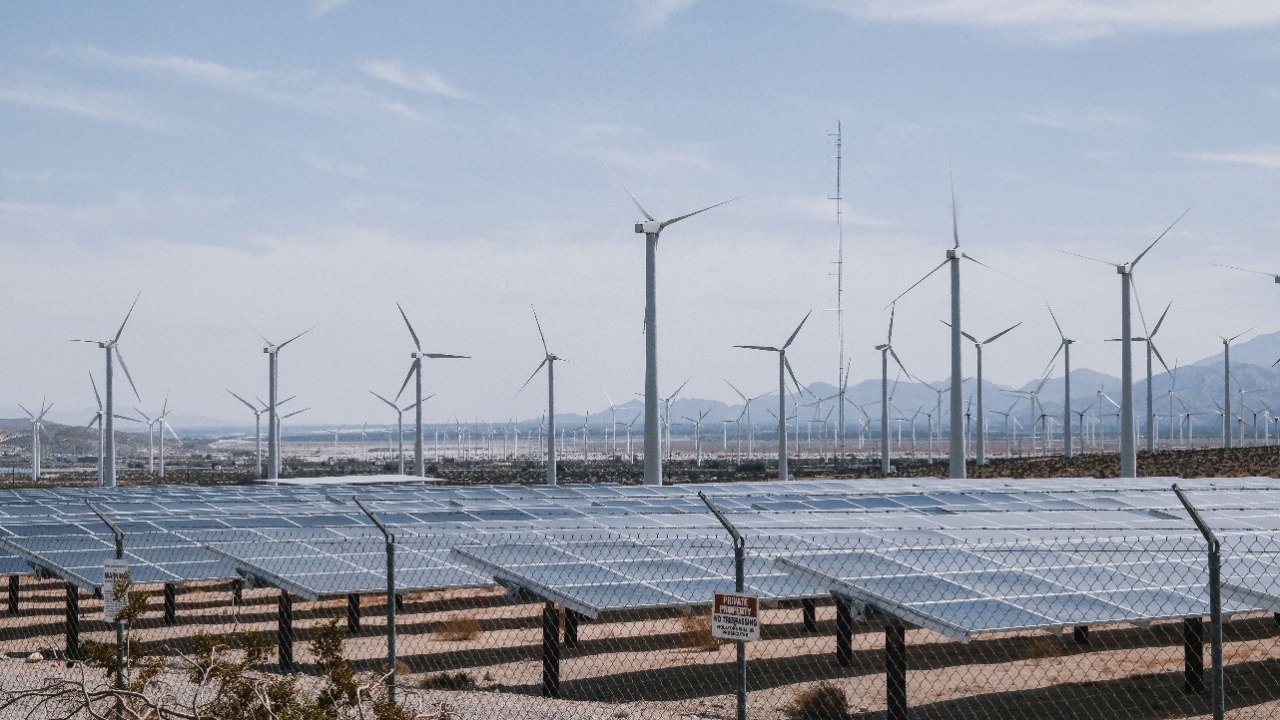 The world added a record 814 gigawatts of wind and solar last year