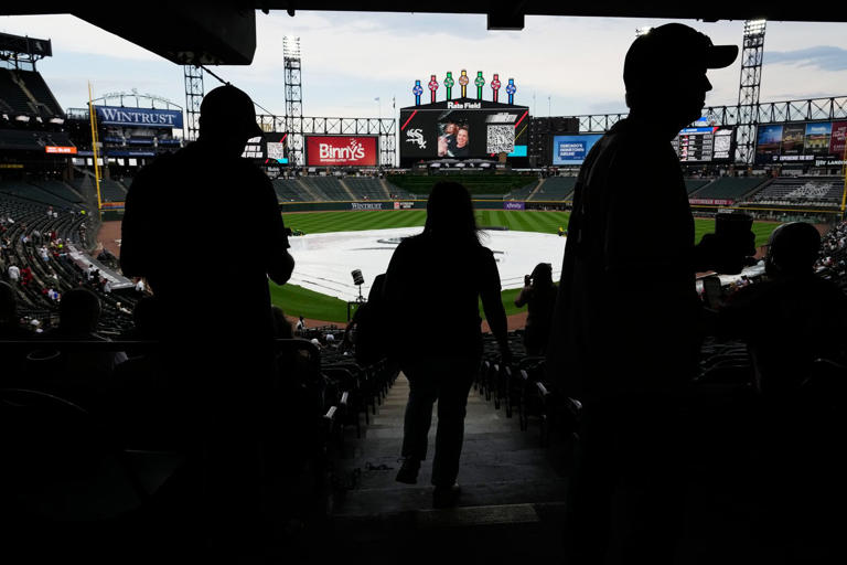 Atlanta Braves at Chicago White Sox game postponed because of rain
