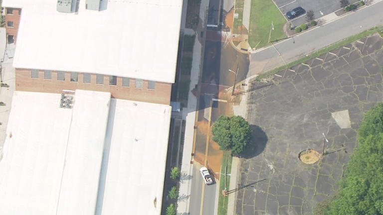 Water main break shuts down west Charlotte intersection