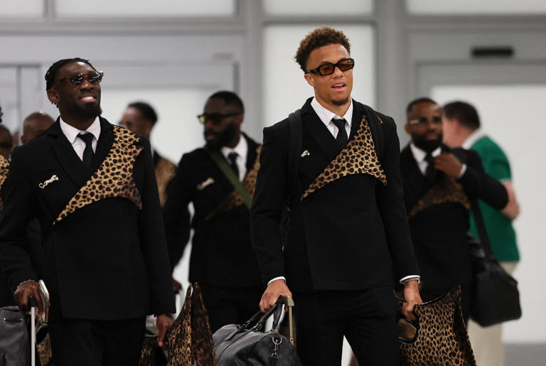 Coupe du monde 2026 : avec leur veste incroyable, les Léopards de la RDC débarquent en fanfare aux États-Unis. Vidéo