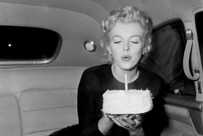 L inoubliable Marilyn Monroe En 10 Looks Iconiques
