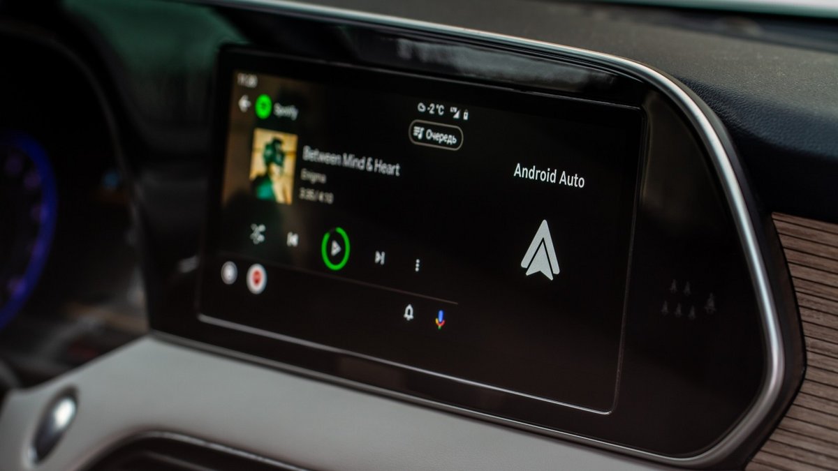 Android Auto embarque Adobe Acrobat Reader et c'est moins absurde qu'il ...