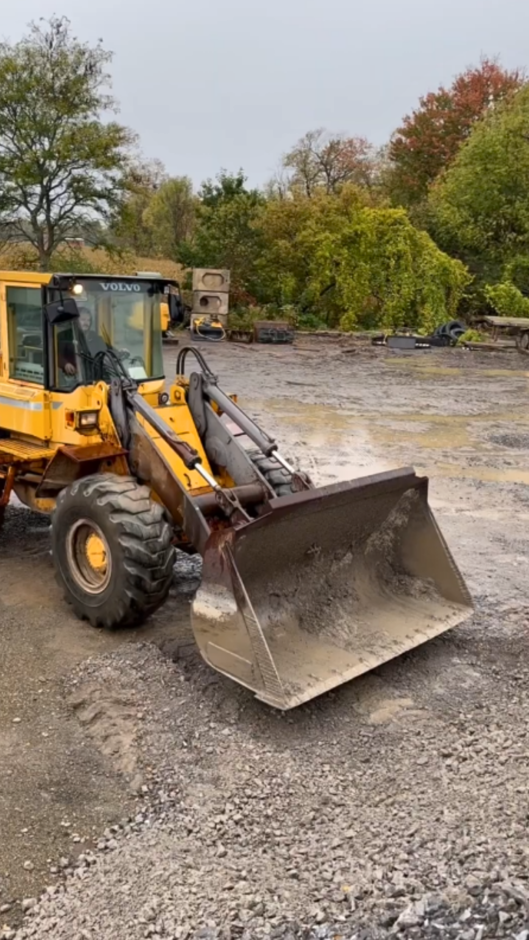 New operator handling heavy loader work