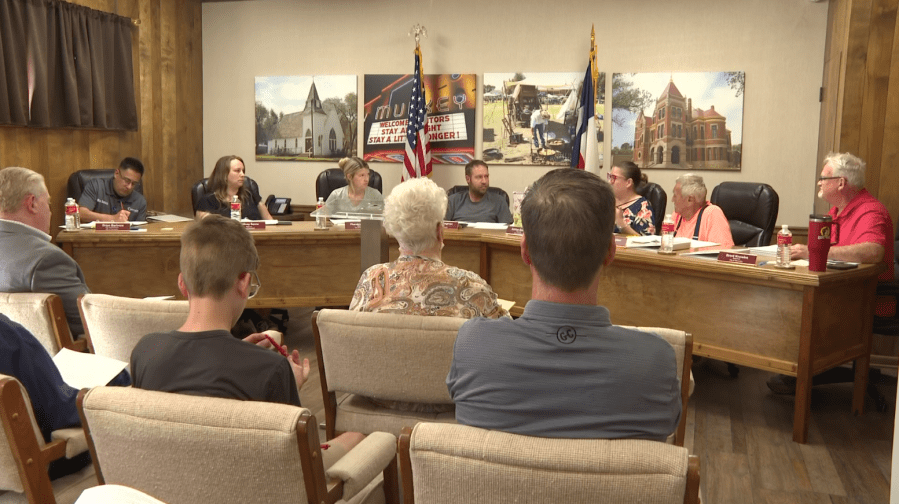 Clarendon delays action on proposed data center moratorium