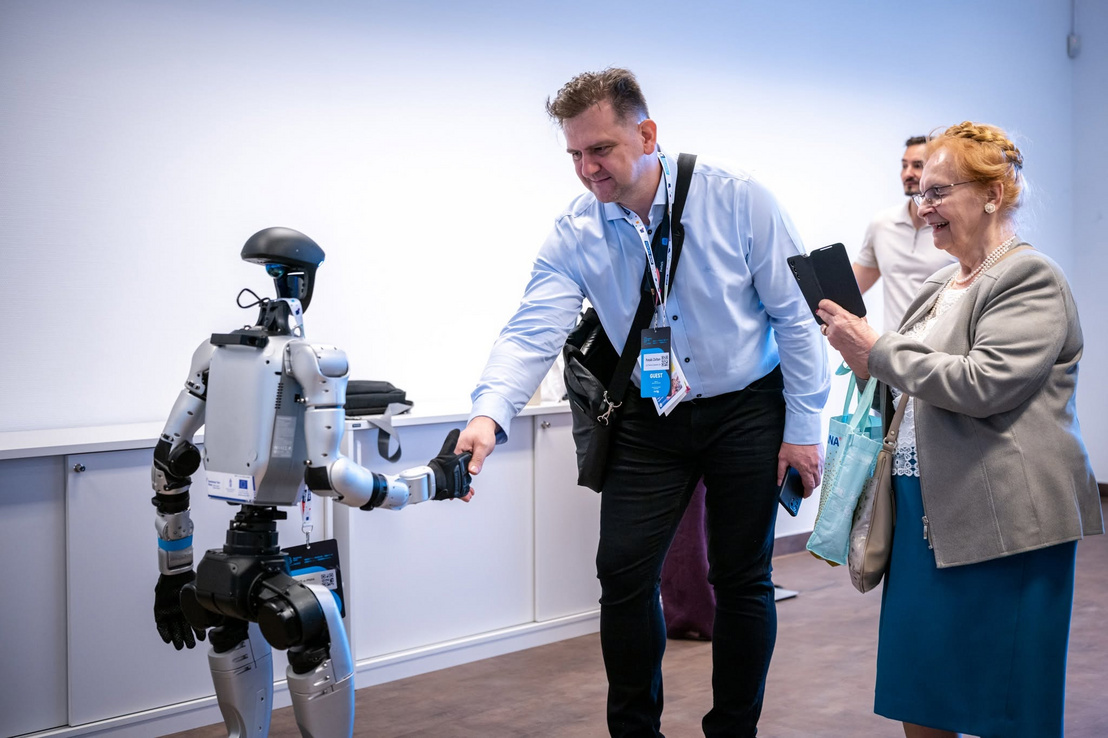 Elveszi a munkánkat a mesterséges intelligencia? A BME robotja váratlan ...