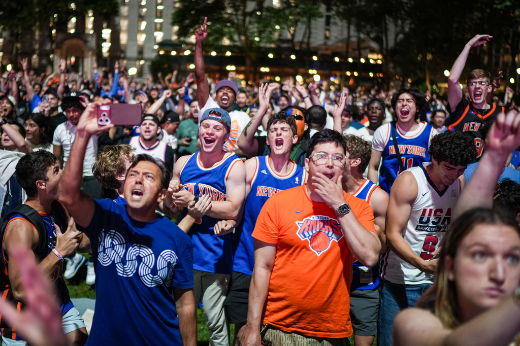 Knicks fever is colliding with World Cup buzz, and New York soccer bars ...
