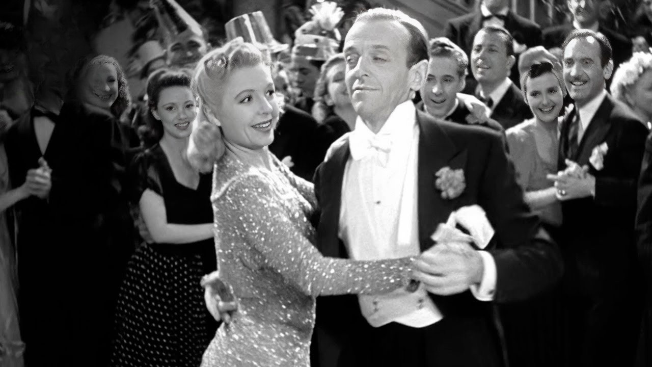 'Happy Holiday' opening | Holiday Inn (1942)