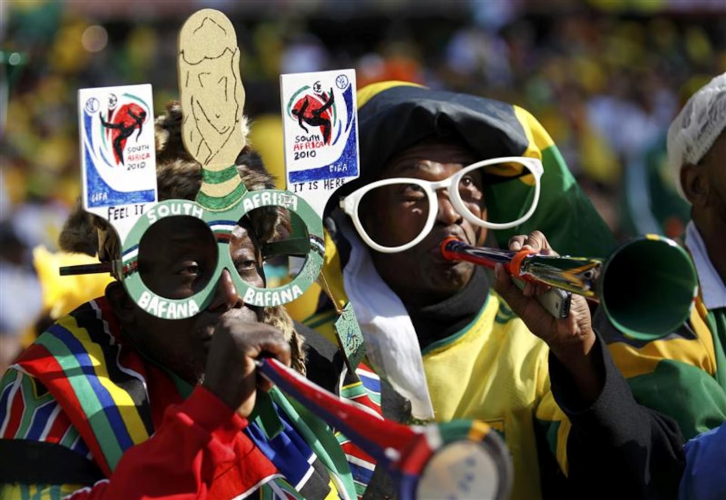 FIFA 'cấm cửa' vuvuzela tại World Cup 2026