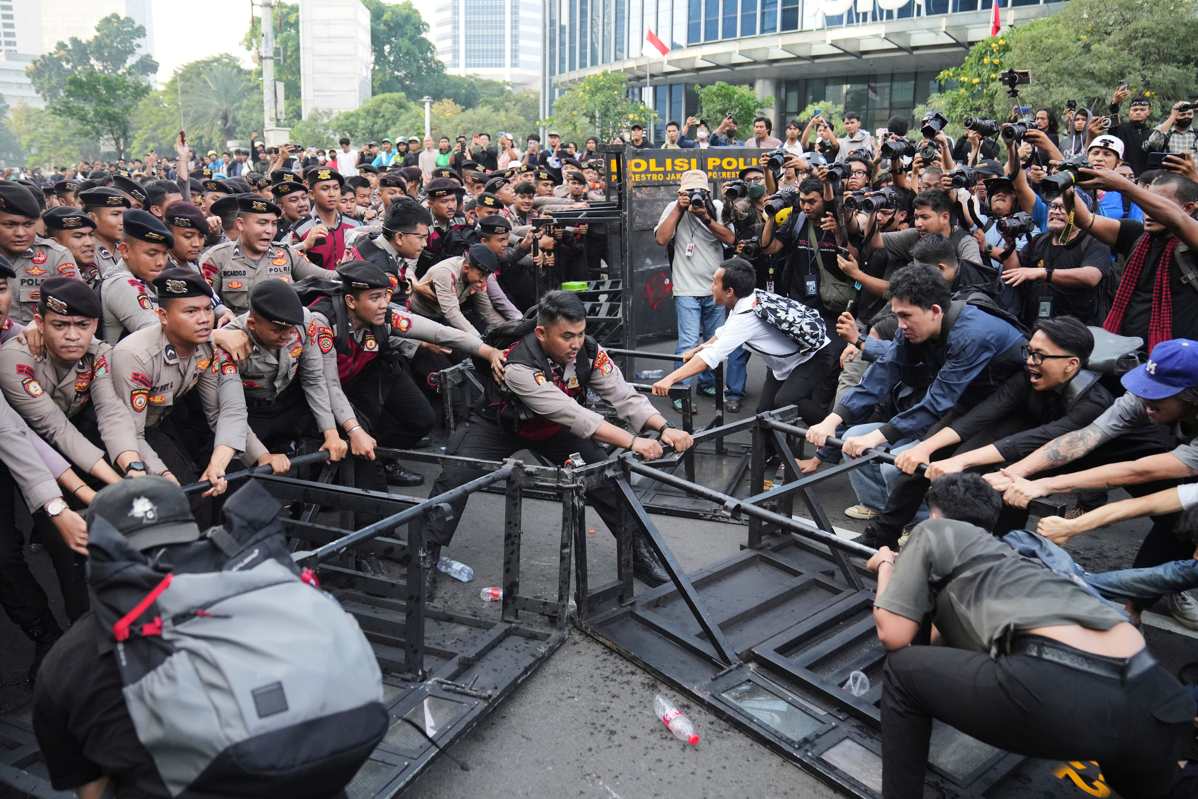 Indonesian students protest gov't policies amid economic strain
