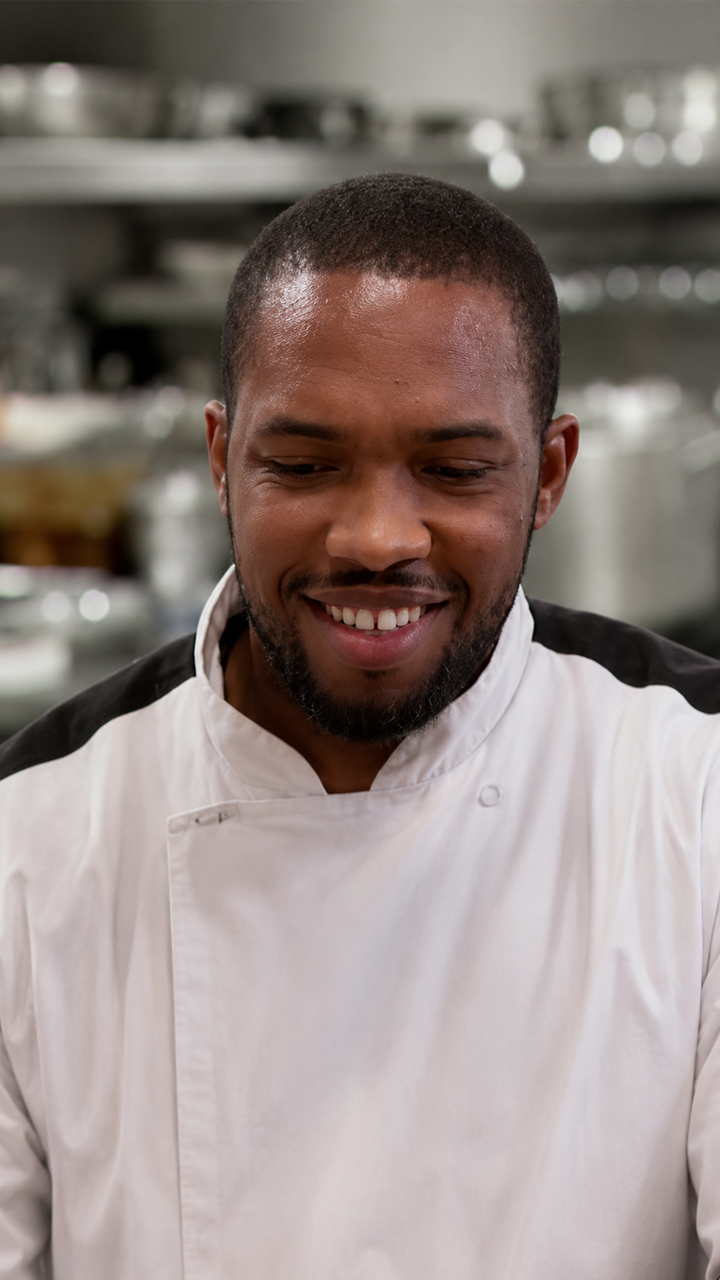 Chef Ramsay reviews Bonnie and Rock's final menus before service