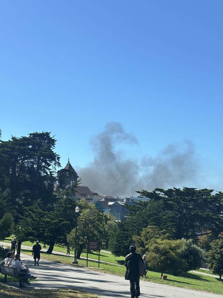 Fire erupts near Alamo Square restaurants in SF