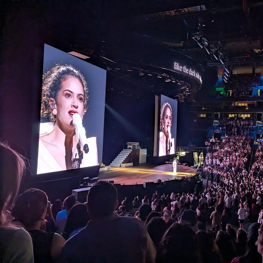 Review &amp; setlist: Rosalía’s greatest instrument remains her voice