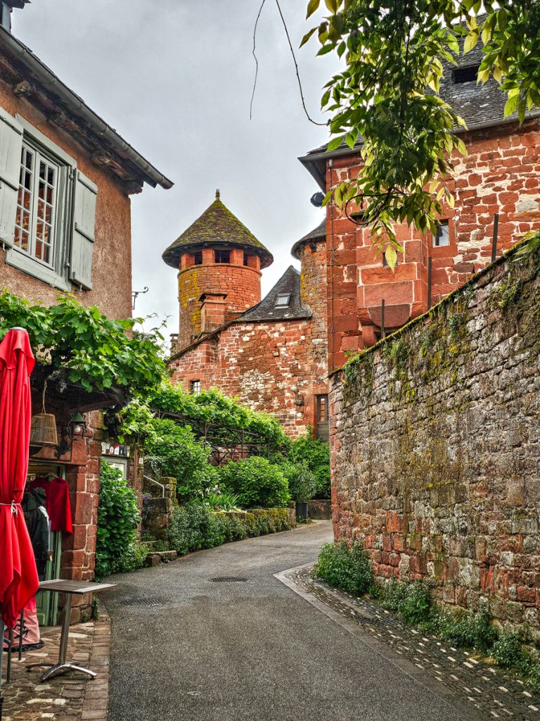10 Ridiculously Picturesque Villages in Southwest France