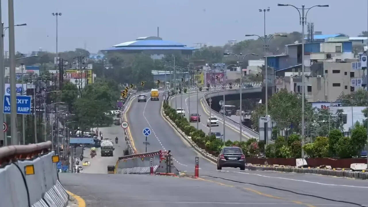 Speeding, blind curves, no CCTV: Why accidents are mounting on ...