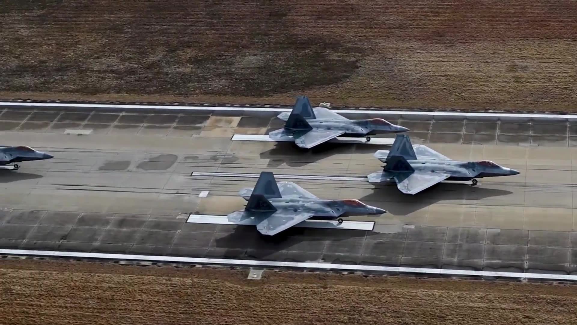 how-a-massive-upgrade-pushed-the-f-22-into-next-generation-territory