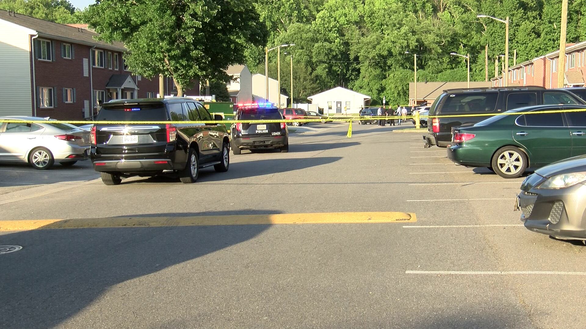 Petersburg police investigate apartment complex shooting