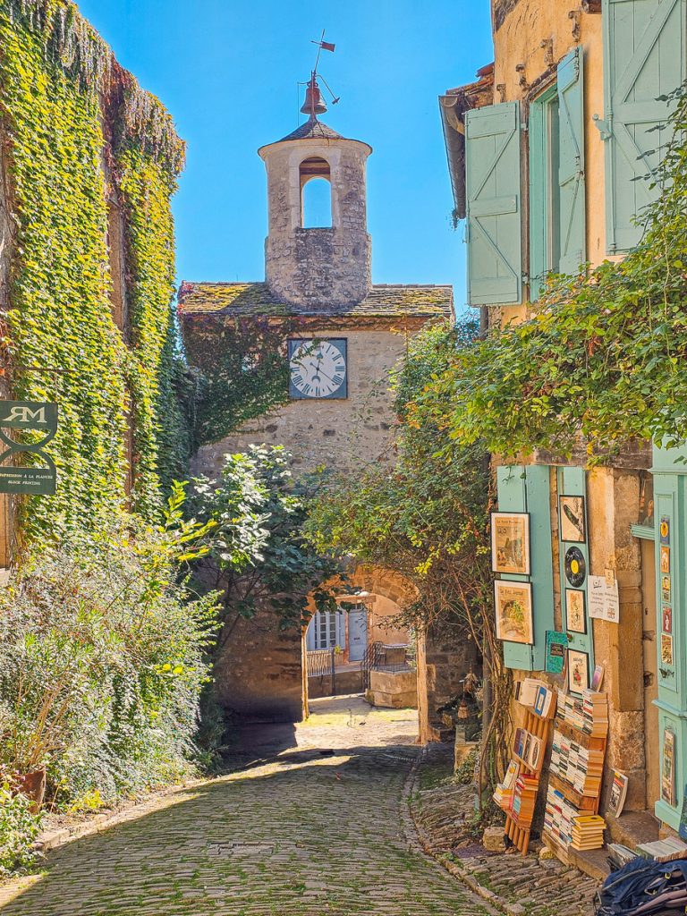10 Ridiculously Picturesque Villages in Southwest France